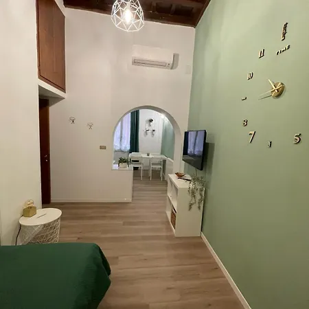 Urbana Al Colosseo شقة روما